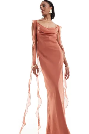 ASOS ASOS DESIGN Tall – Exklusiv – Maxikleid in Altrosa mit Wasserfallausschnitt und Rüschendetail