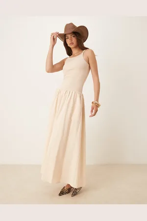 SNDYS – Maxi-Trägerkleid in Cremeweiß mit tief angesetzter Taille