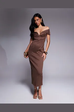 ASOS – Geformtes Midi-Bleistiftkleid in Schokobraun mit Carmen-Ausschnitt und Ziernähten