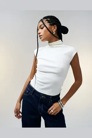 ASOS – Strukturiertes Tanktop aus Strick in Creme mit Stehkragen
