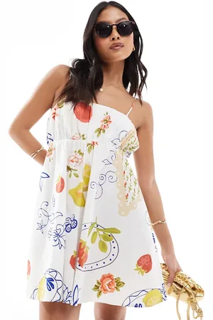 ASOS ASOS DESIGN Petite – Mini-Sommerkleid mit All-over-Print, geraffter Brust und verstellbaren Trägern