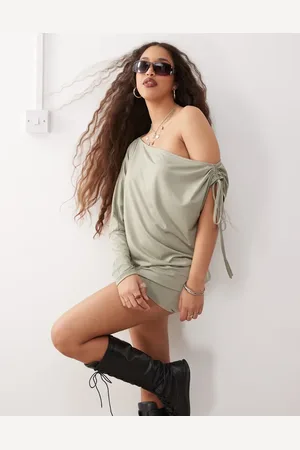 Monki – Langärmliges, drapiertes Minikleid in Khaki