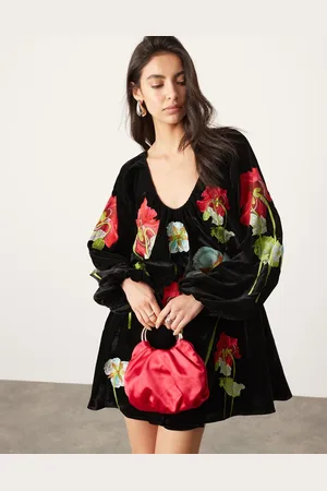 ASOS – Weites Minikleid aus Samt in mit Blumenstickerei und tiefem Ausschnitt