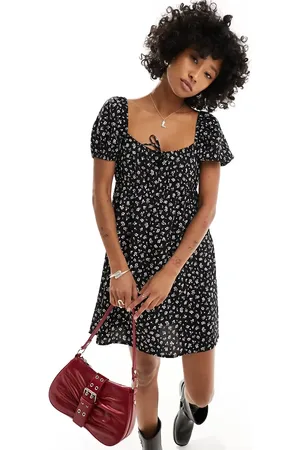 Monki – Minikleid in mit Puffärmeln und Raffung am Rücken