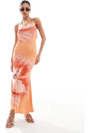 ASOS – Maxikleid in Orange mit schmalen Trägern, Wasserfallausschnitt am Rücken und Blumenprint