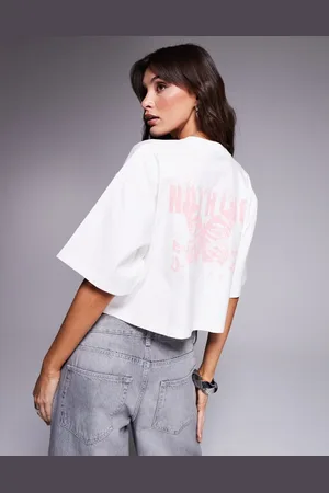 Good For Nothing – T-Shirt in Wollweiß mit Schmetterlings-Logoprint auf der Rückseite