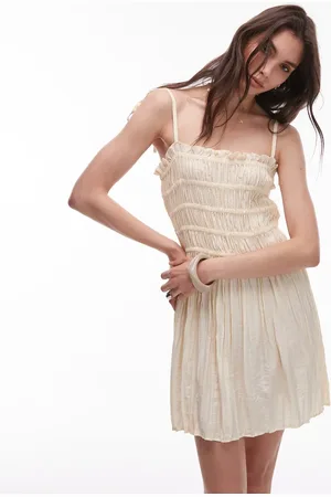 Topshop – Minikleid in Naturfarben mit geraffter Brustpartie und Knitterlook