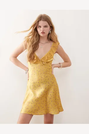 Reclaimed – Freizeit-Minikleid in mit Blumenmuster und Flatterärmeln