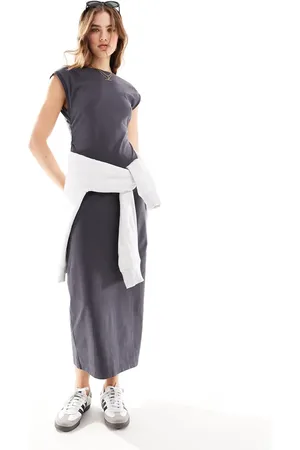 Miss Selfridge – T-Shirt-Midikleid in verwaschenem Anthrazit