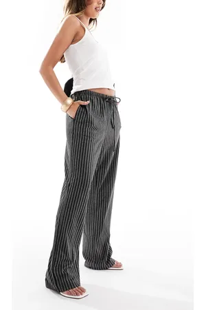 VERO MODA – Weit geschnittene Hose in mit Kordelzug und Nadelstreifen