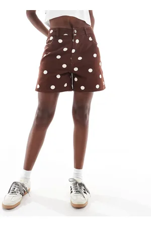ASOS – Dad-Shorts in gepunktetem