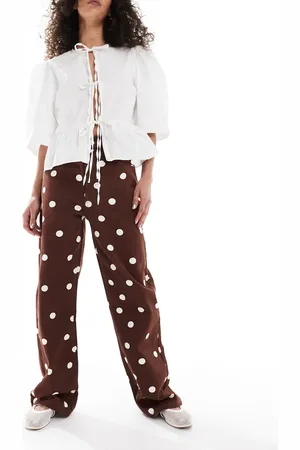 ASOS – Dad-Jeans in gepunktetem