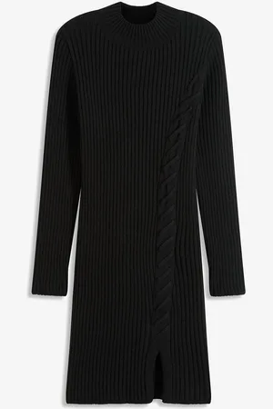 bonprix Figurbetontes Strickkleid mit Schnürung