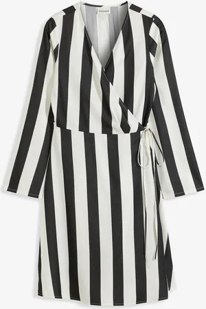 bonprix Wickelkleid aus Satin