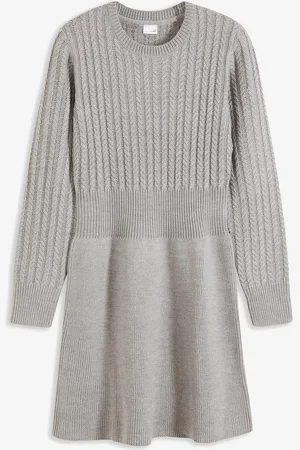 bonprix Ausgestelltes Strickkleid mit Zopfmuster
