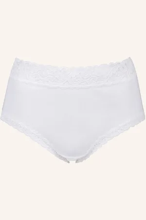 Hanro Slip Moments
