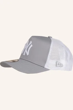 New Era Cap Essential 940 Aframe Trucker grau