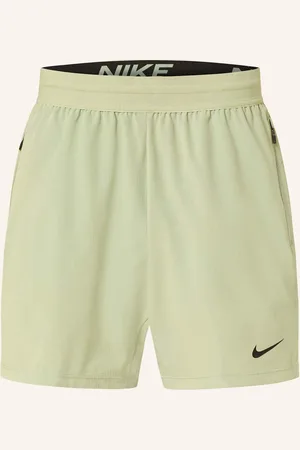 Nike Trainingsshorts Totality gruen
