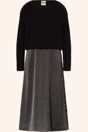 Cartoon Set: Kleid Und Pullover