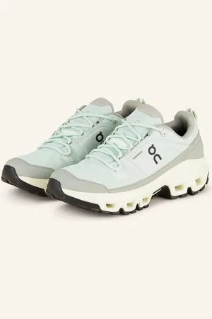 On Running Wanderschuhe Cloudrock Low Wp gruen