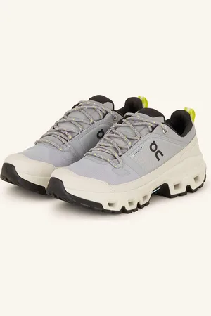 On Running Wanderschuhe Cloudrock Low Wp grau