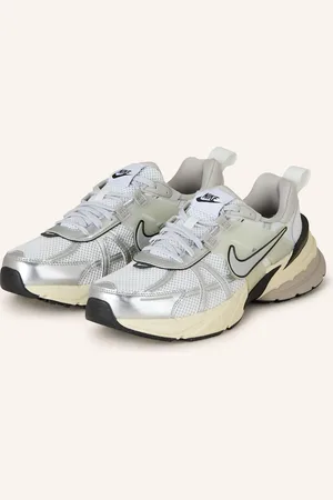 Nike Sneaker v2k Run weiss