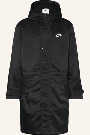 Nike Mantel