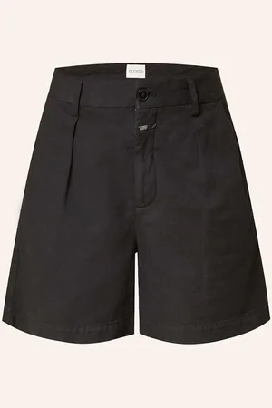 Closed Shorts Revyl