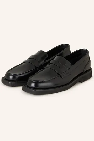 Closed Penny-Loafer