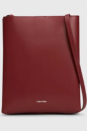 Calvin Klein Crossbody Bag aus Leder