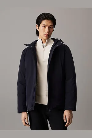 Calvin Klein Jacke mit Kapuze aus Funktionstwill
