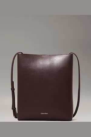 Calvin Klein Crossbody Bag aus Leder