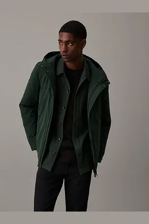 Calvin Klein Jacke mit Kapuze aus Funktionstwill