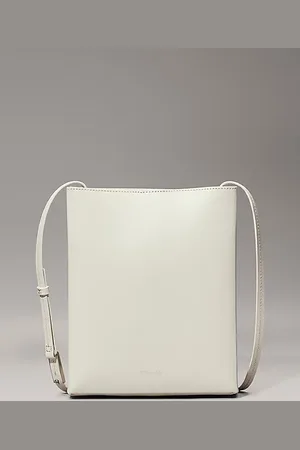 Calvin Klein Crossbody-Shopper aus Leder