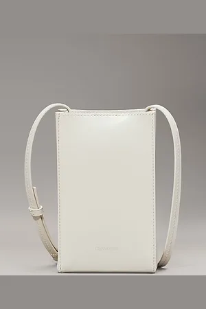 Calvin Klein Kleine Crossbody Bag aus Leder