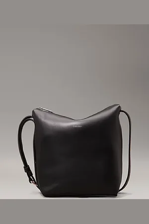 Calvin Klein Crossbody-Shopper aus Leder