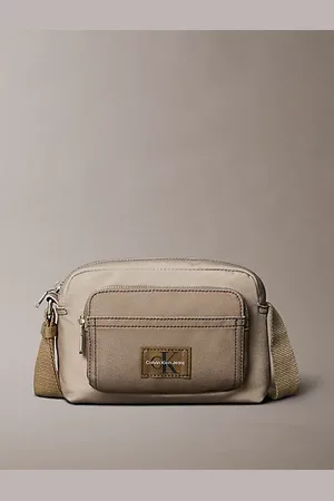 Calvin Klein Crossbody Camera Bag aus Canvas