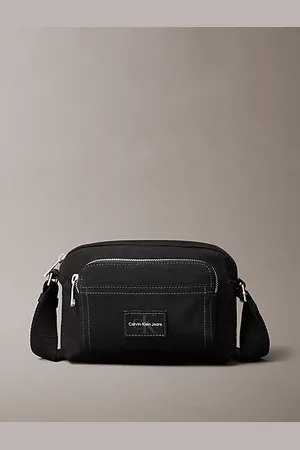 Calvin Klein Crossbody Camera Bag aus Canvas