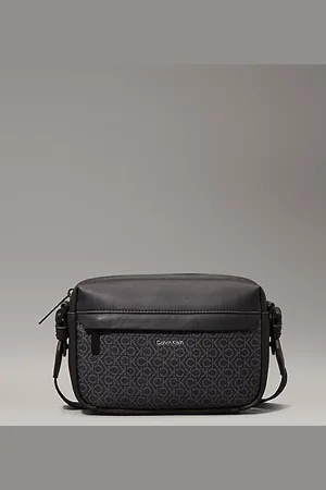Calvin Klein Crossbody Camera Bag mit Logo