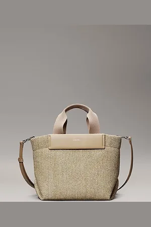 Calvin Klein Kleiner Shopper aus Bast