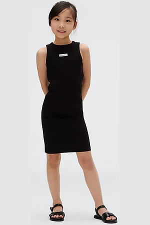 Calvin Klein Eng geschnittenes, geripptes ärmelloses Kleid
