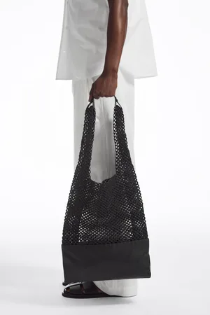 COS Handgewebte Tote Bag
