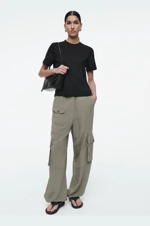 COS Cargohose Mit Barrel-Bein