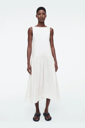 COS Voluminöses Ärmelloses Midikleid