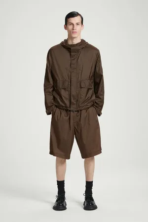 COS Voluminöse Nylon-Ripstop-Shorts