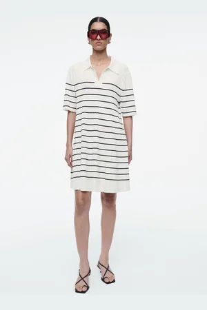 COS Gestreiftes Polo-Strickkleid In Minilänge