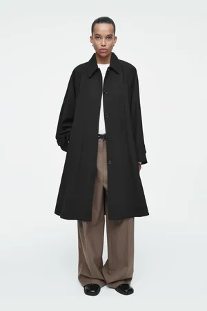 COS Voluminöser Swing Trenchcoat
