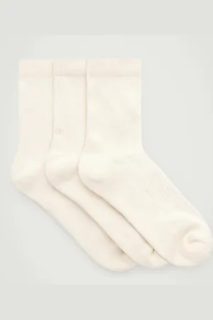 COS 3Er-Pack Gerippte Sportsocken
