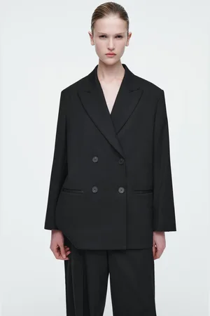 COS Der Elegante Blazer Mit Steigendem Revers