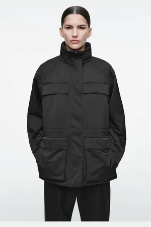 COS Taillierte Utility-Jacke